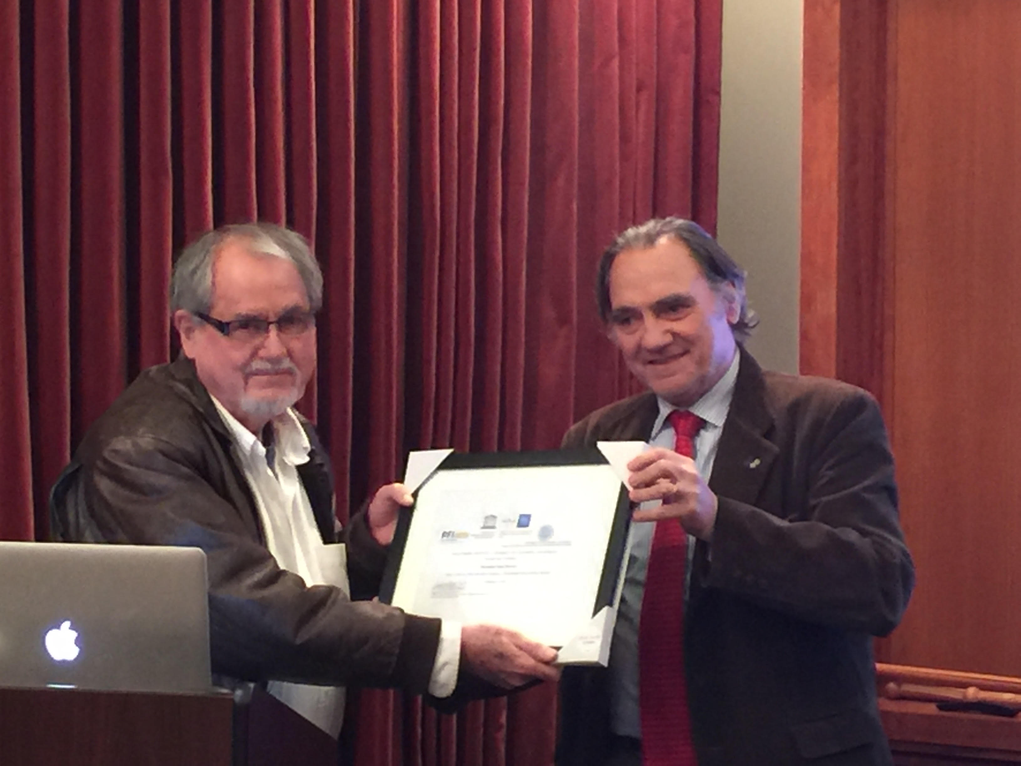 Morrow received award